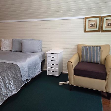 Brick House Retreat Hotel Hamlet Bagian luar foto