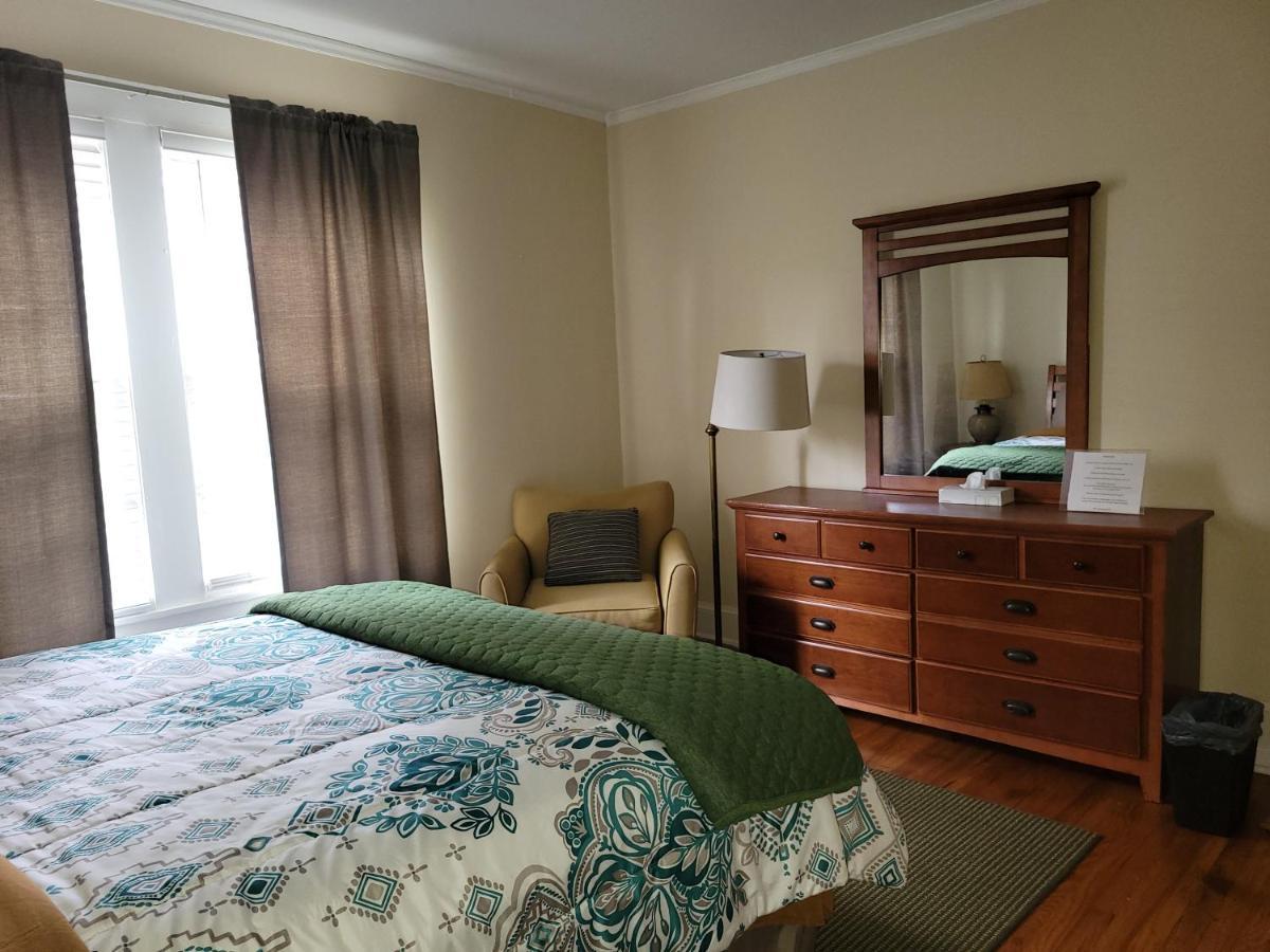 Brick House Retreat Hotel Hamlet Bagian luar foto