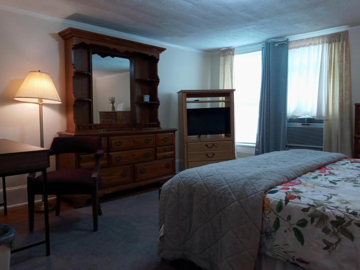 Brick House Retreat Hotel Hamlet Bagian luar foto