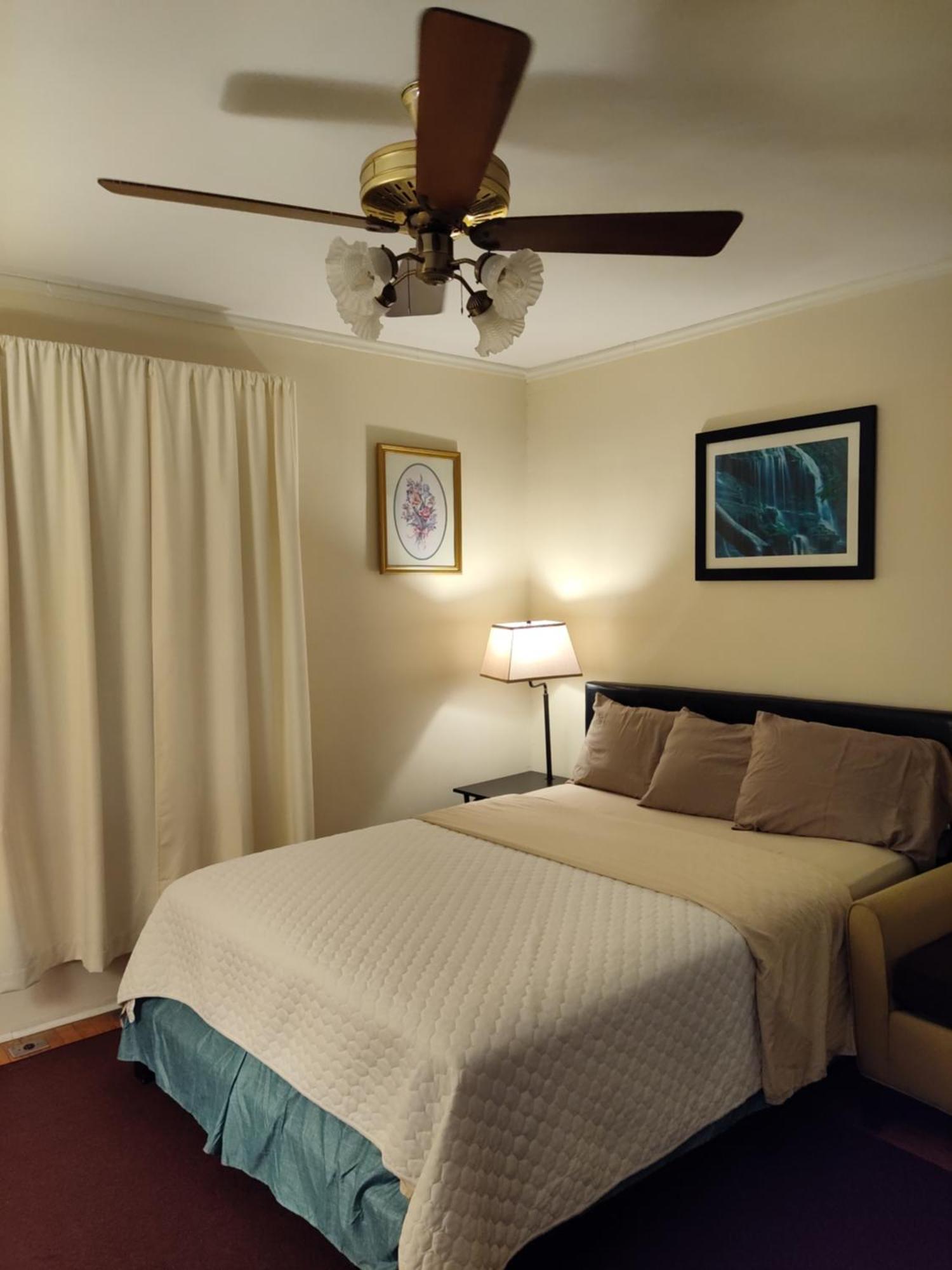Brick House Retreat Hotel Hamlet Bagian luar foto